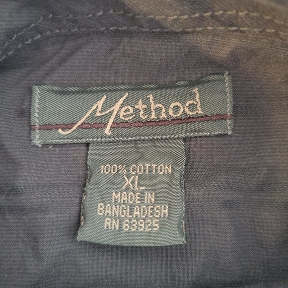 Method Men's Button Down Long Sleeve Shirt Size XL Gray Black Embroidered - Picture 2 of 9